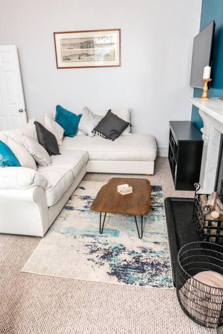 * Popular * Stunning Quiet Apartment By The Sea Торки Екстериор снимка